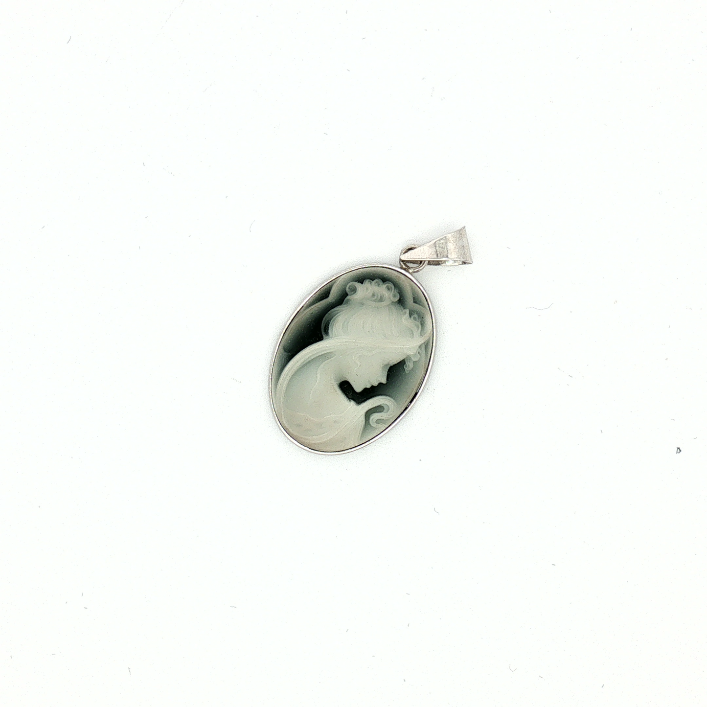 Vintage-Style Agate Cameo Stud Earrings in White Gold