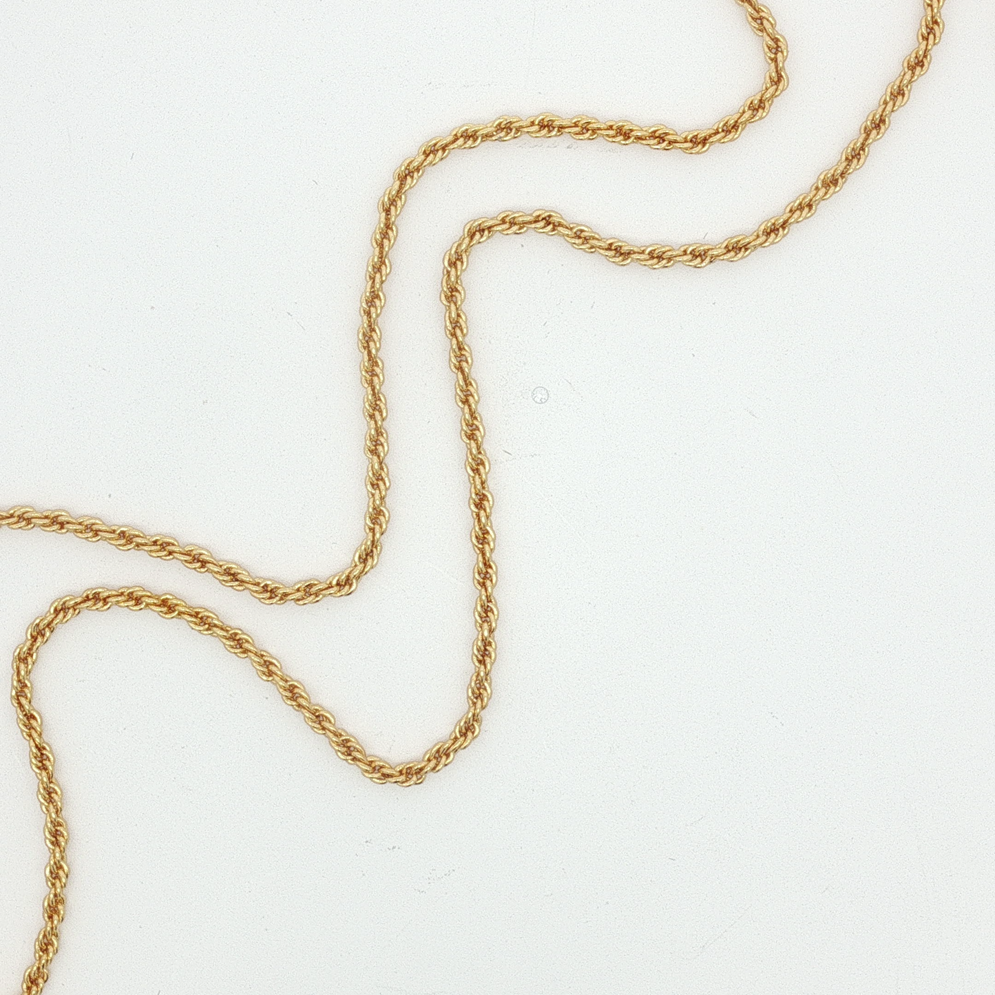 Yellow Gold Agate Cameo Pendant Necklace