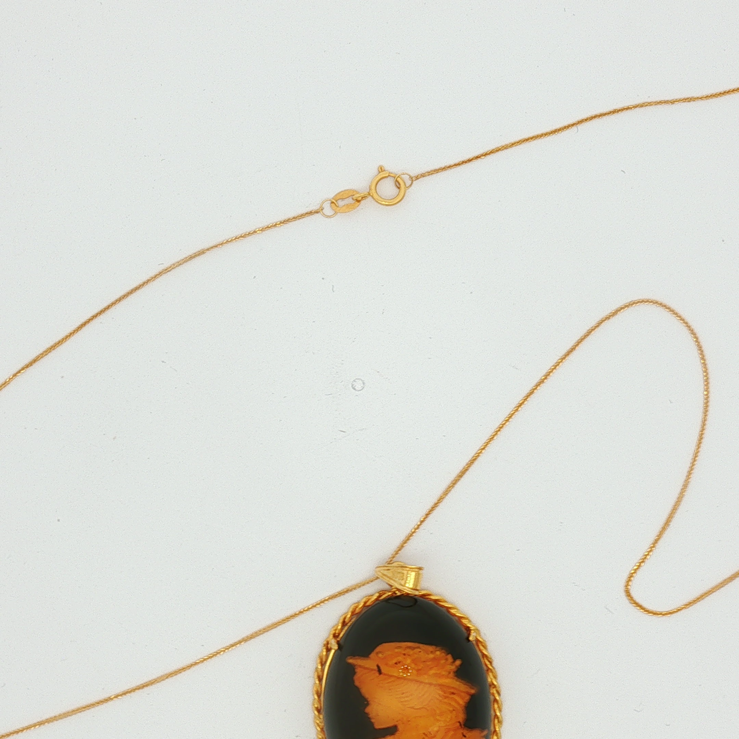 Yellow Gold Cameo Pendant Necklace