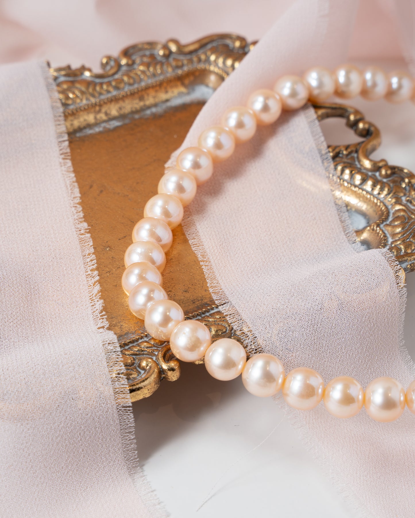 Classic Pearl Strand Choker with White Gold Clasp