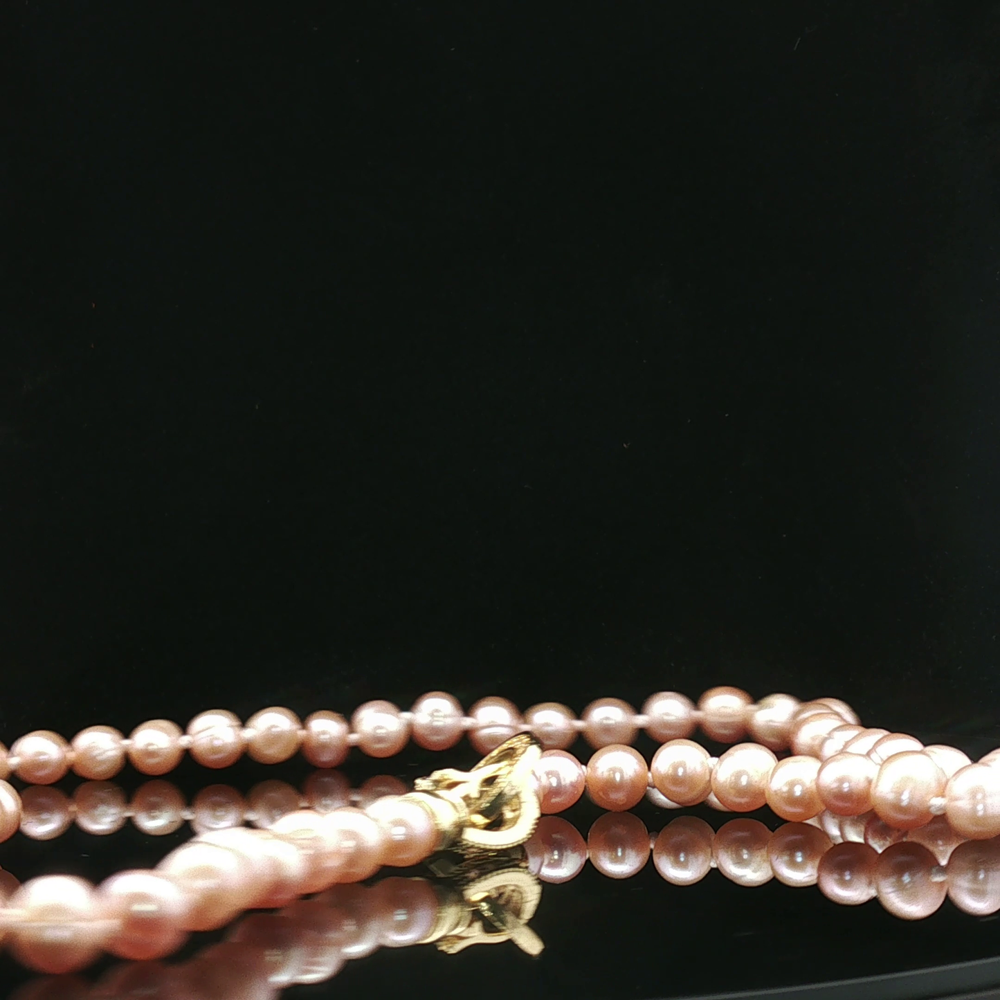 Peach Edison Pearl Necklace with Yellow Gold Micron Lock