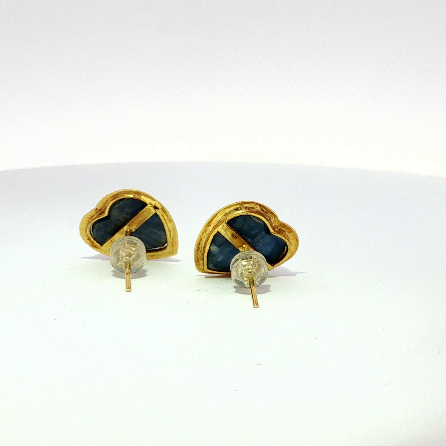 Heart-Shaped Kyanite Stud Earrings in Yellow Gold