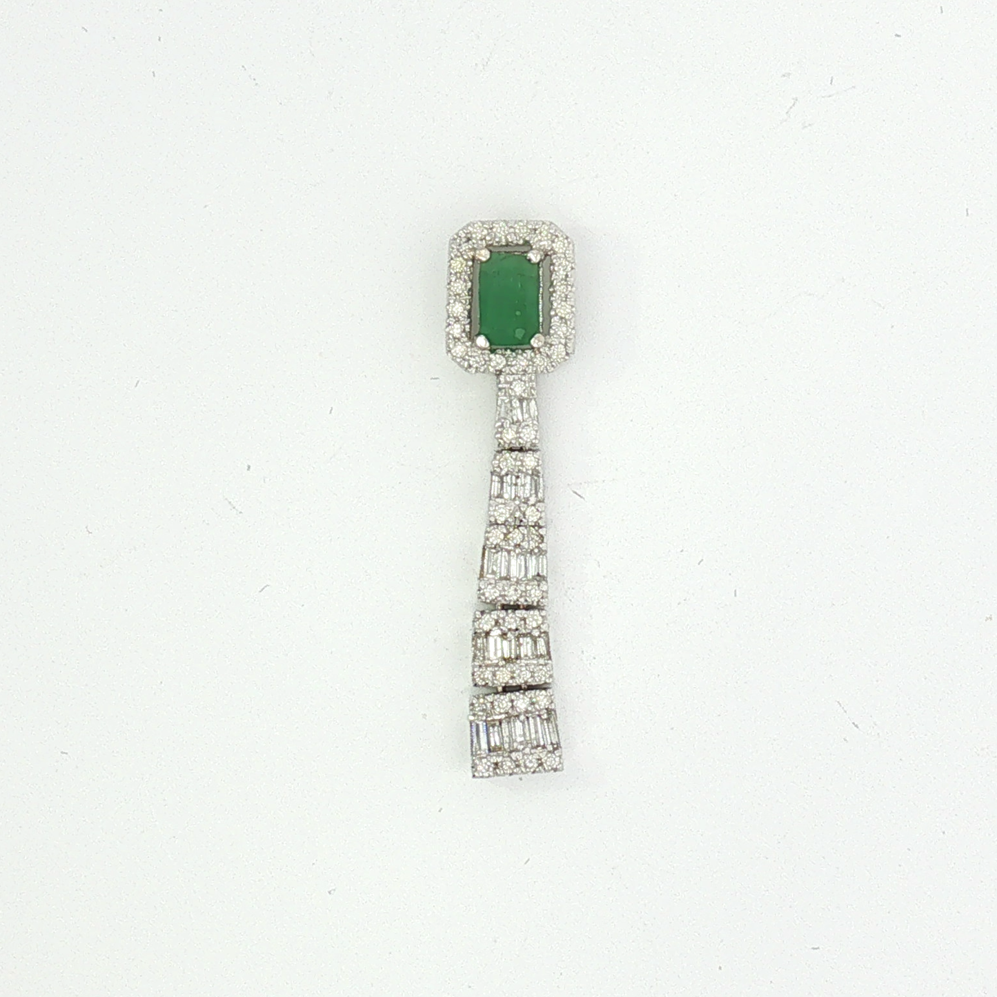 White Gold Emerald Halo Articulated Jewelry Set