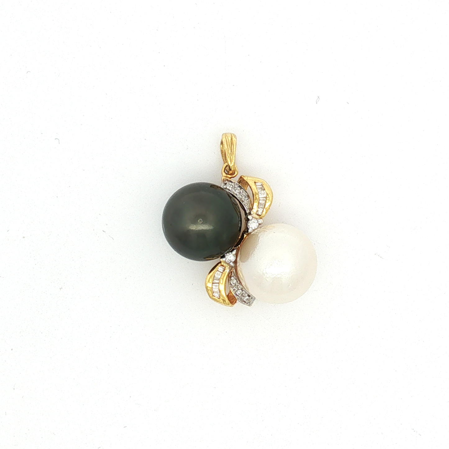 Yellow Gold Contrasting Double Pearl Pendant