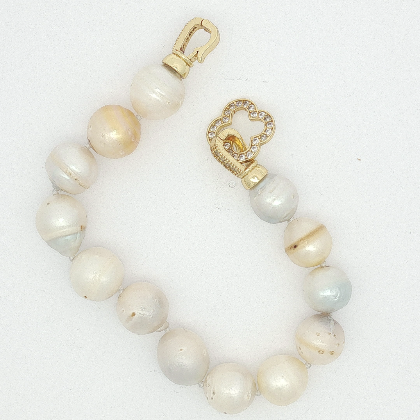 Pearl Beaded Bracelet with Yellow Gold Heart Clasp