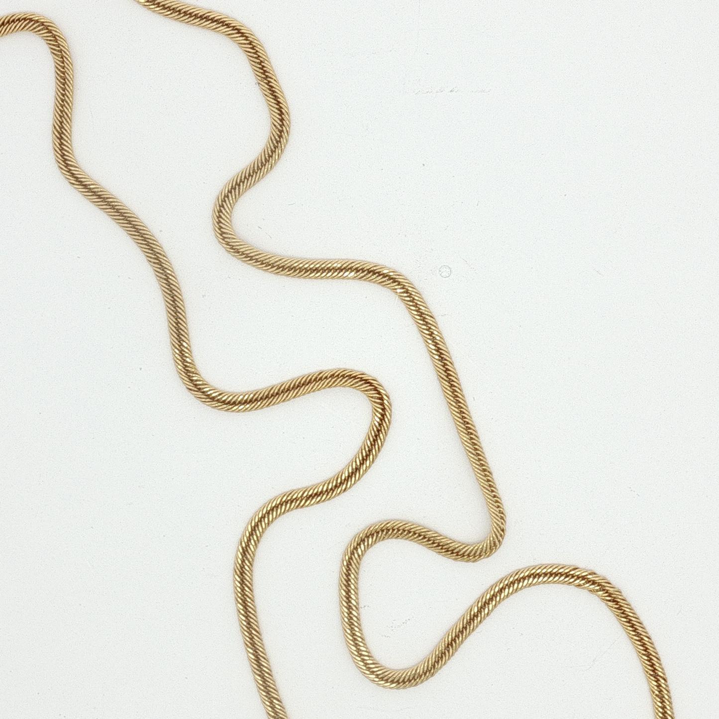 18K Yellow Gold Herringbone Chain Necklace