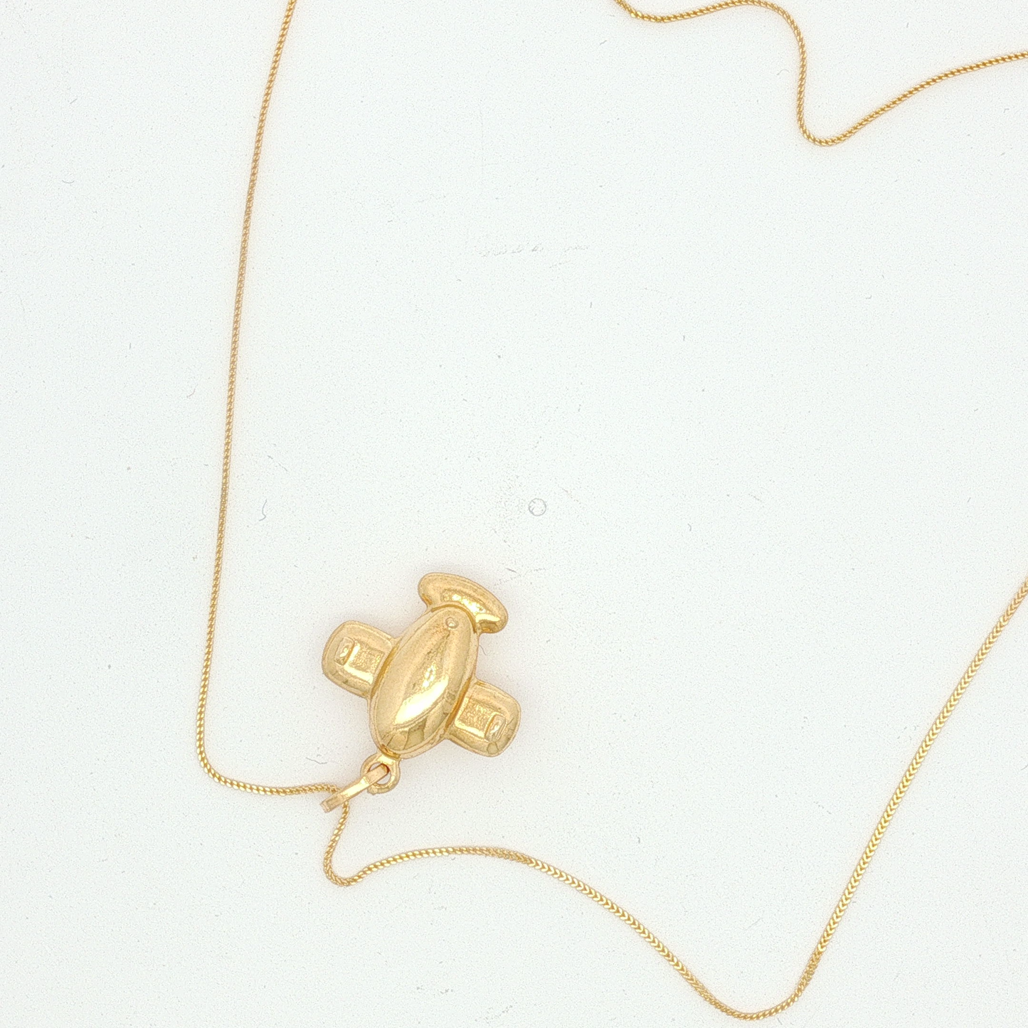 Polished Airplane Charm Necklace in Yellow Gold
