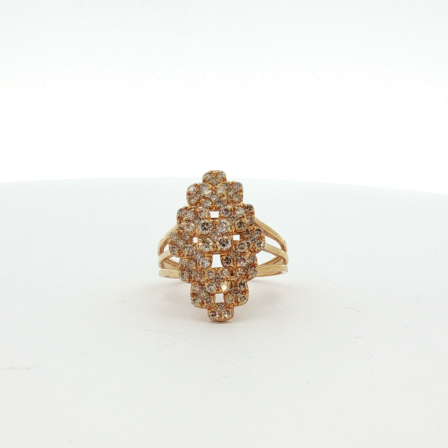 Yellow Gold Diamond Cluster Cocktail Ring with Split Shank / DEN-NNOOU