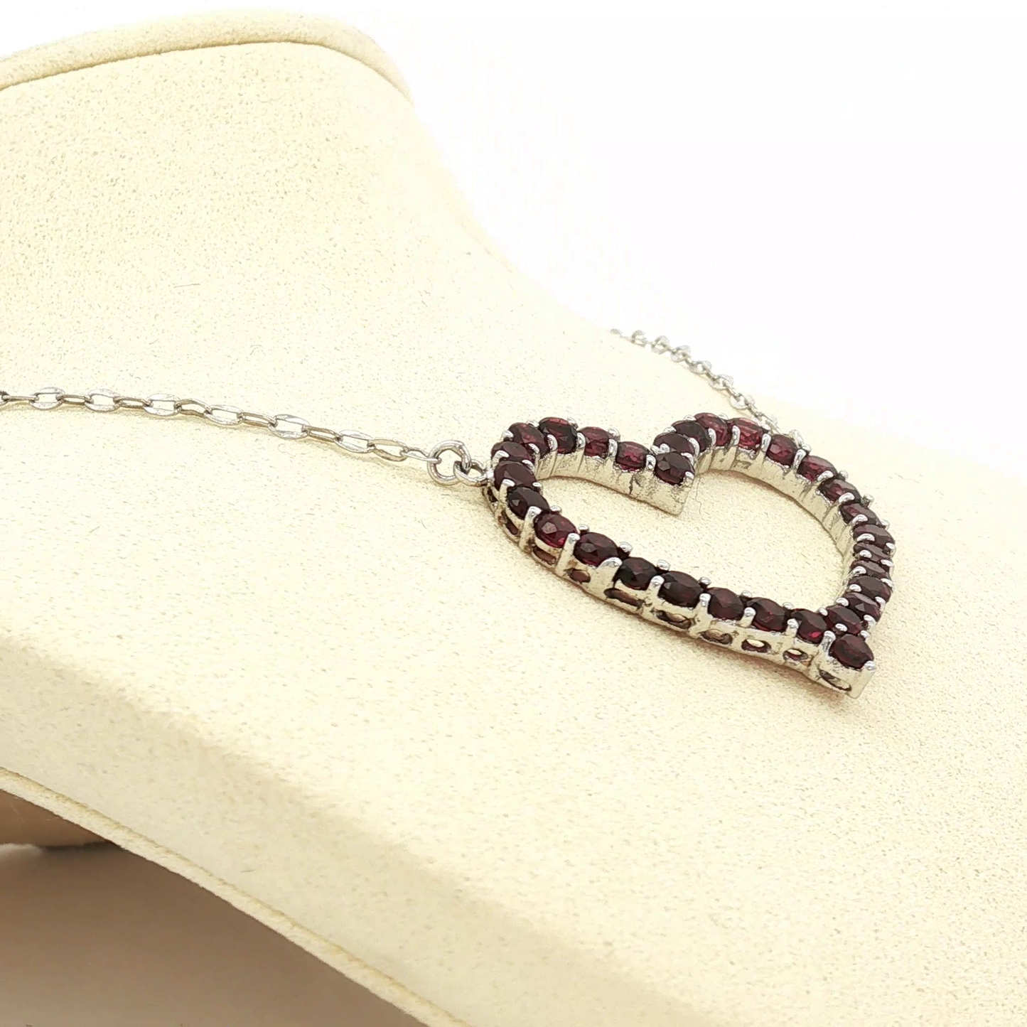 Garnet Open Heart Charm Necklace in White Gold / NLE-RERLE