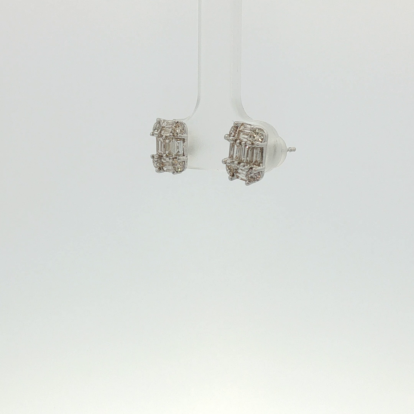 Baguette and Round Diamond Cluster Earrings in White Gold / OUE-RDLEE S24352-0417