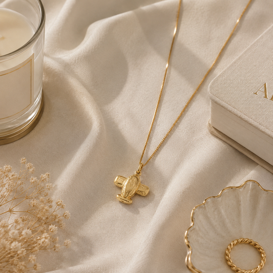 Polished Airplane Charm Necklace in Yellow Gold