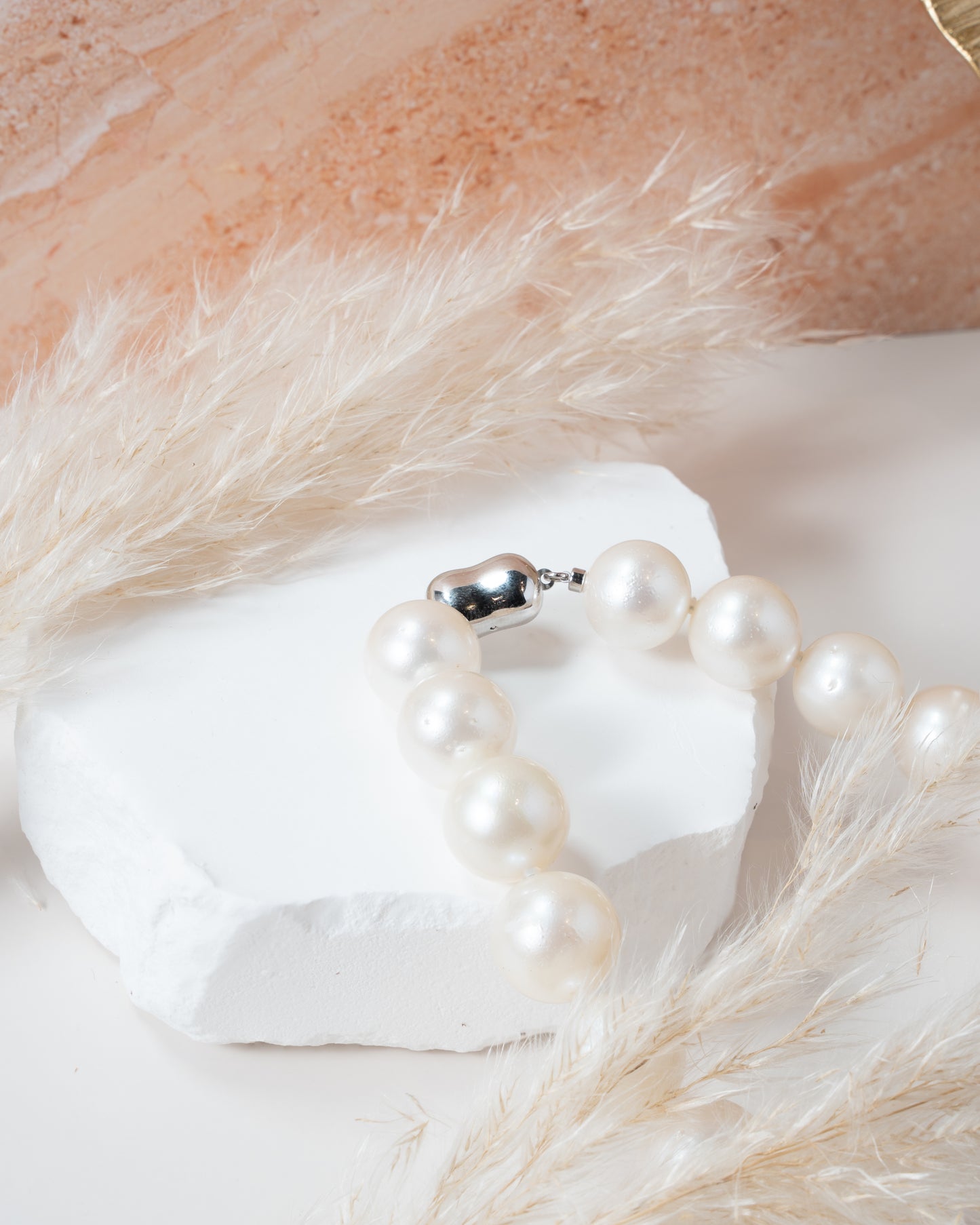 Luminous Round Pearl Beaded Choker