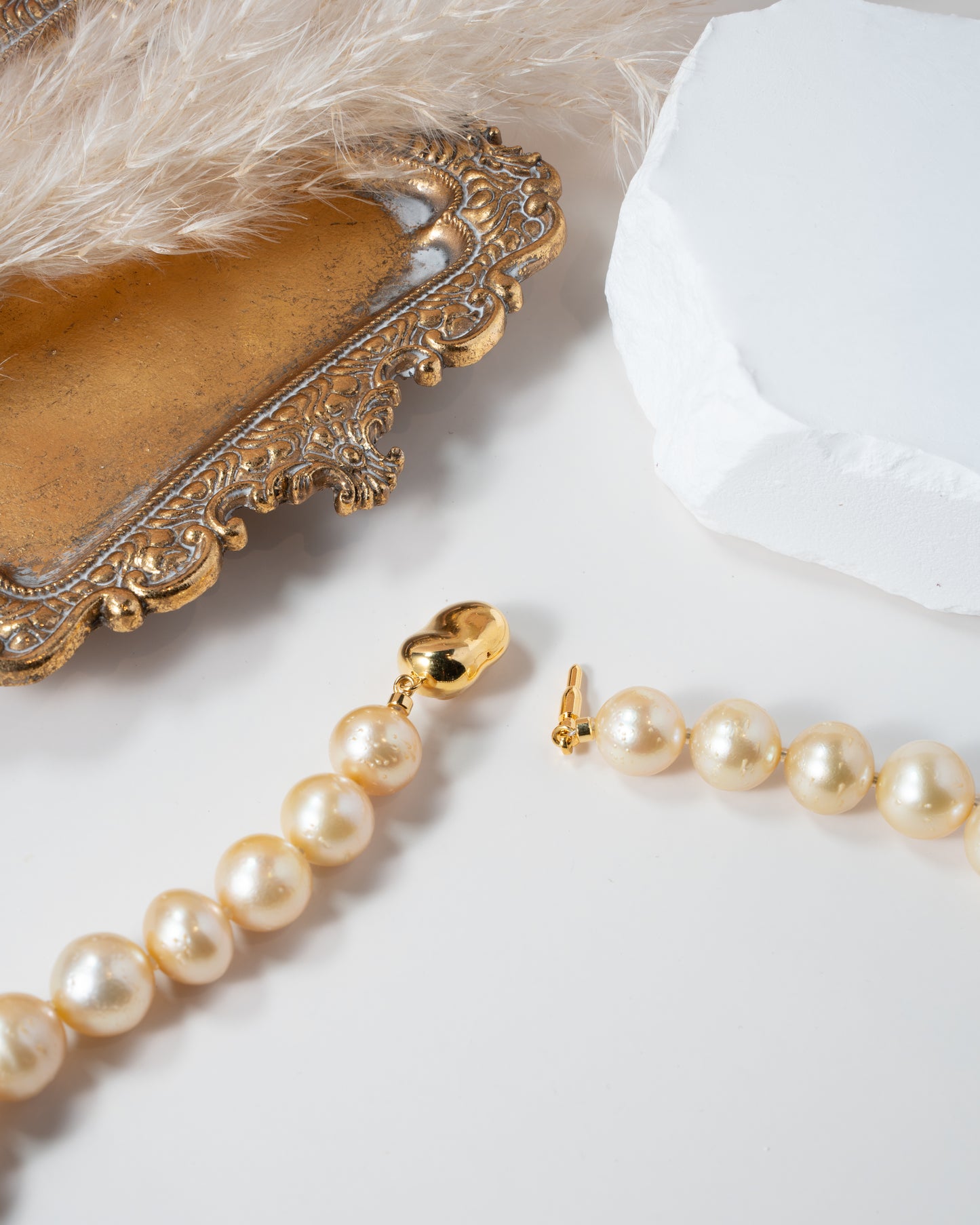 Classic Pearl Strand Choker with Yellow Silver Clasp