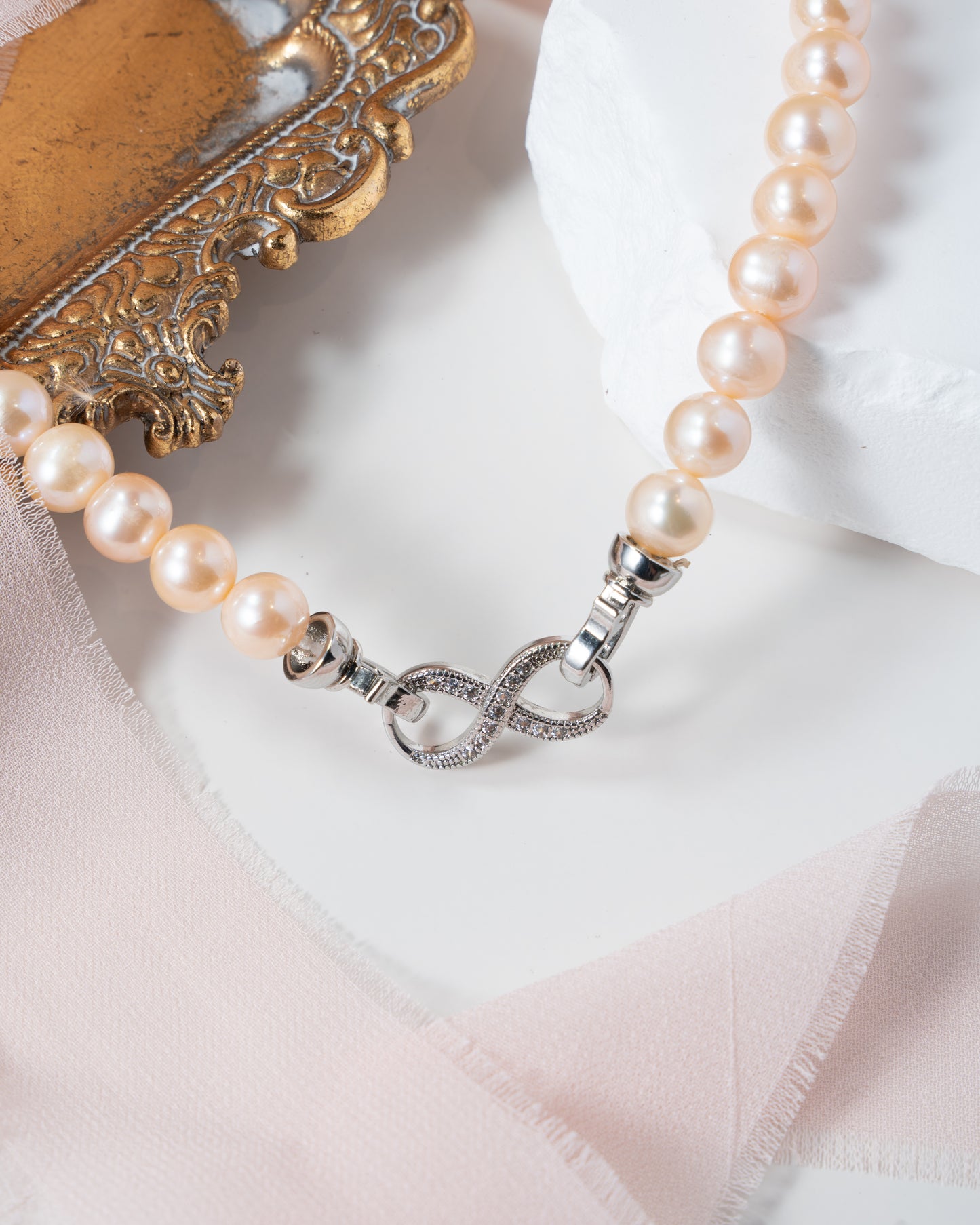 Classic Pearl Strand Choker with White Gold Clasp